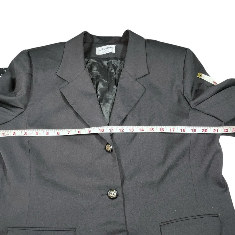 Alfred Dunner 16 Black Blazer‎ Three Button Flap Pockets Vintage Dark Academia